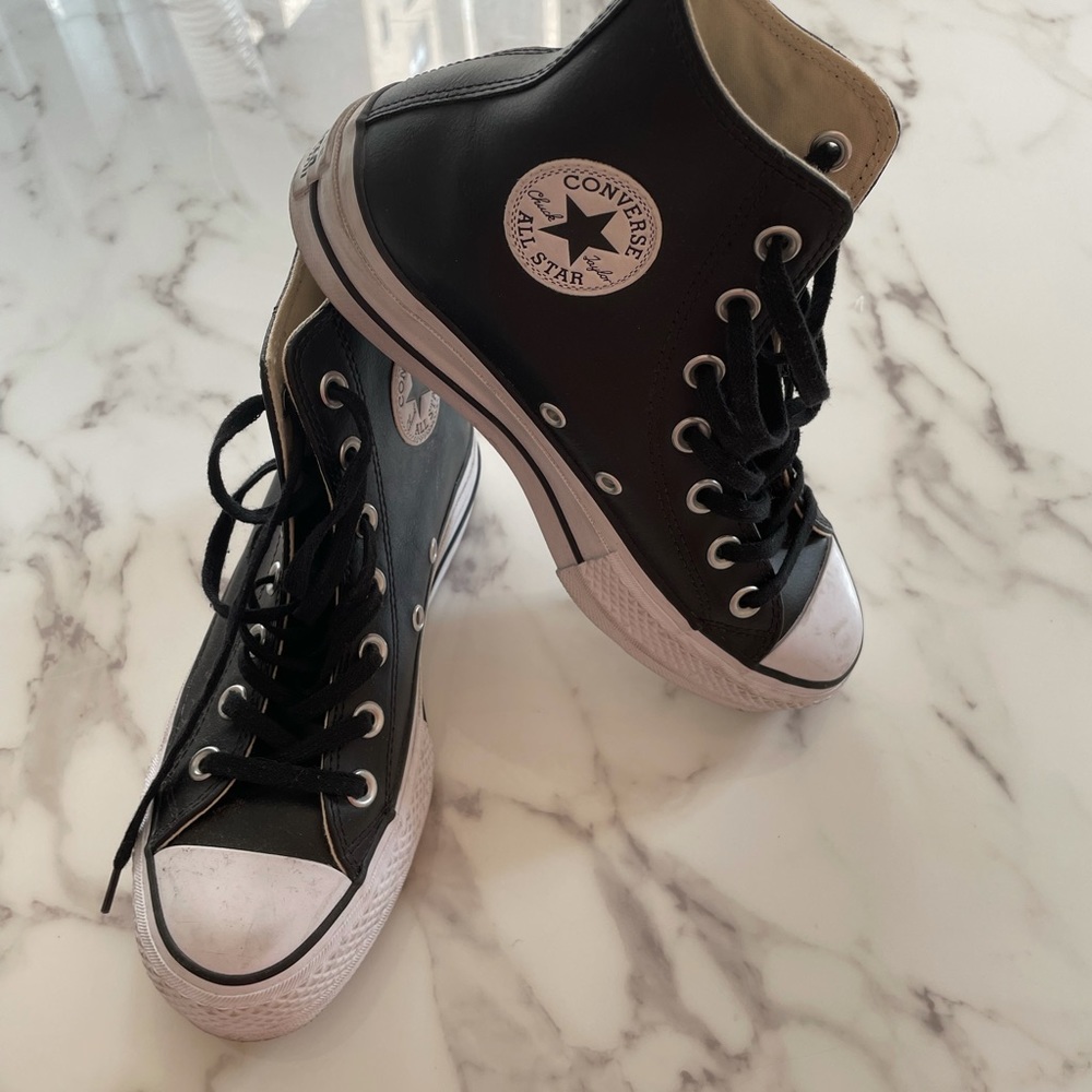Chuck Taylor All Star Lift Clean High-Top Sneakers